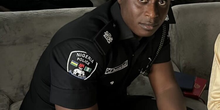 Police Officer Who Rejected $200,000 Bribe Has Been Promoted, Gets N1m (Photo)