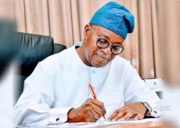 Less Than 48 Hours To Exit Office, Oyetola Signs Osun 2023 Budget