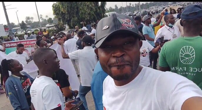 Large Crowd Of Supporters Welcome Peter Obi, Baba-Ahmed In Port Harcourt As They Commission Project (Photos & Videos)