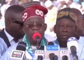 Nigerians React To Shettima’s Look As Tinubu Fails To Rightly Recite Muslim Prayers During Rally (See Video & Comments)