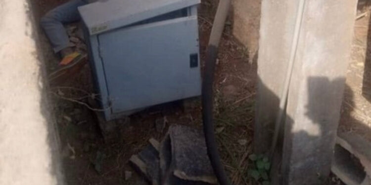 Barbing Salon Owner Electrocuted While Vandalizing Transformer In Nsukka (Video)