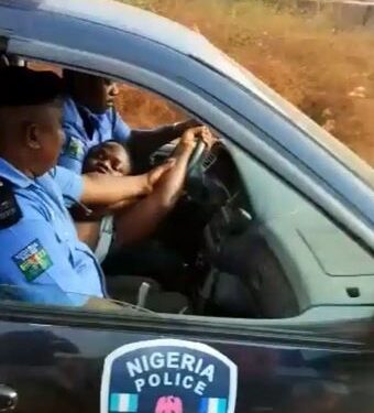 Police Manhandles OOU Student During Arrest (Video)
