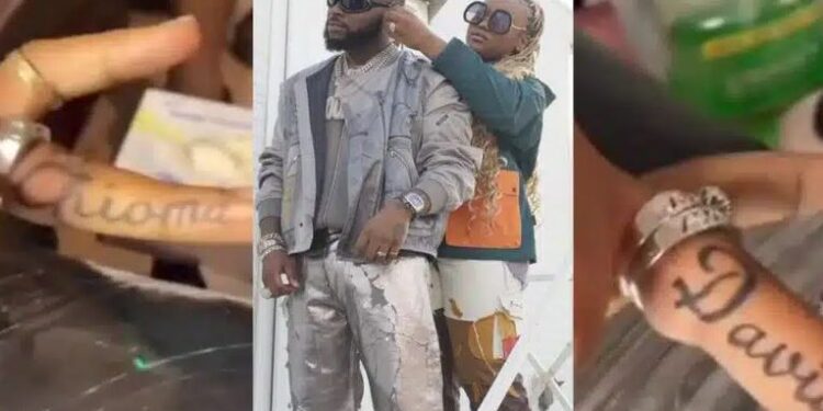 Davido And Chioma Get Tattoo Of Each Other’s Name On Their Finger (Video)