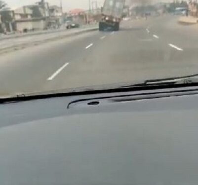 The Moment Another Container Fell On The Highway In Lagos (Video)