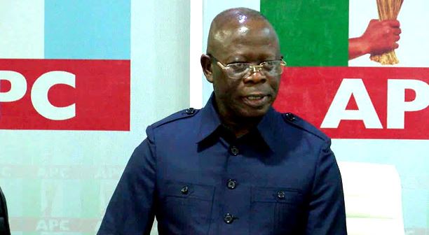 2023: Residents Scream ‘OBIDIENT’ As Oshiomhole Arrived Ring Road, Edo To Campaign For Tinubu (Video)