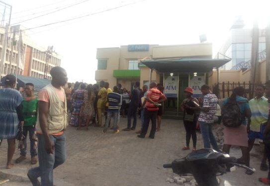 New Naira Notes: Outrage In Ibadan As POS Operators Introduce 10% Charges For Transactions