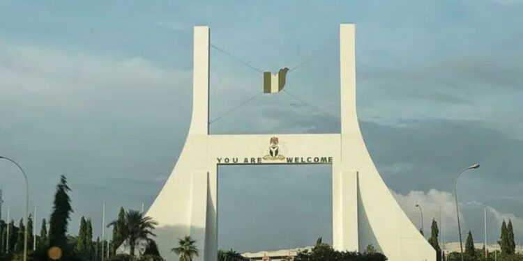 Just In: Prominent Traditional Ruler Slumps, Dies In Palace