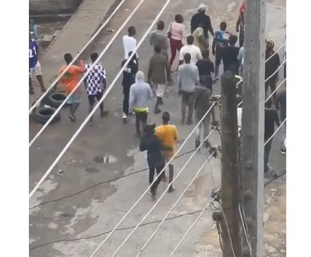 “If You Are Not Voting For APC, Go Home” – Thugs Chant In Isolo, Oshodi (Video)