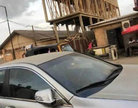 A Disaster Waiting To Happen – Twitter User Raises Alarm Over A Building Under Construction In Lagos (Photo)