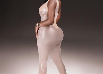 See The Eye-popping Photos of Anita Brown, The American Lady Claiming She Is Expecting a Child With Nigerian Singer, Davido