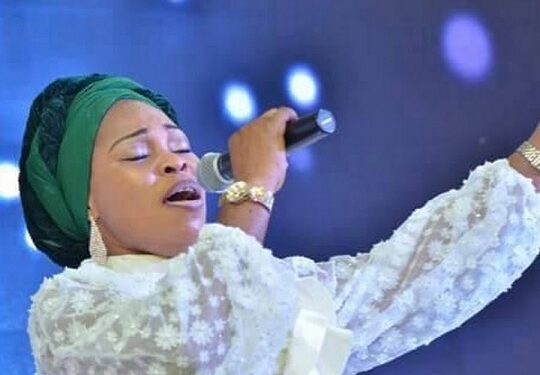 Traditionalists Call Out Tope Alabi For Using Slang