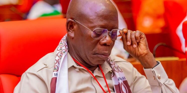 Oshiomhole Bows To Pressure, Apologizes To Senators Over ‘Looting Comment’