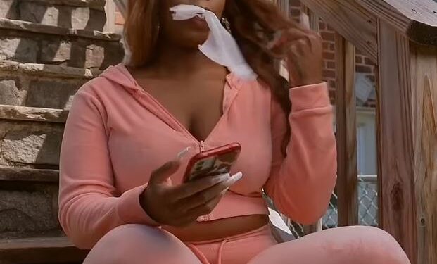 Woman Addicted To Eating Toilet Paper Reveals She Eats Up To Four Rolls A Day And Spends Nearly $2,700 A Year On It (Video)