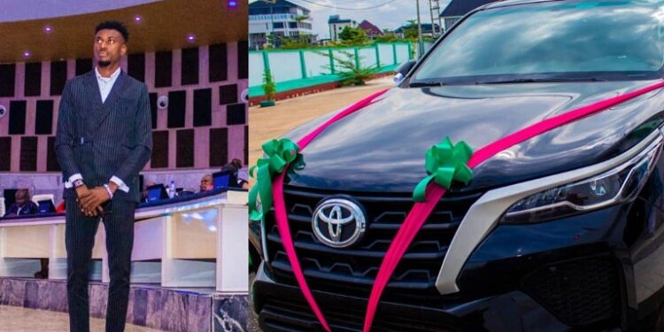 Nigerian Comedian Gets Car Gift After Attempting To Break Guinness World Record (Photo)