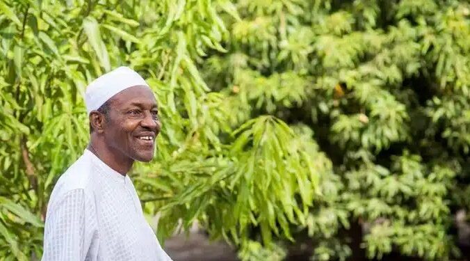 “Out Of Office, Out Of Handsomeness” – Nigerians React As Recent Photo Of Buhari Surfaces Online (Comments)
