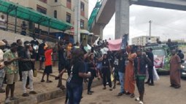 Abeokuta Youths Protest, Demand Justice for Mohbad (Photos)