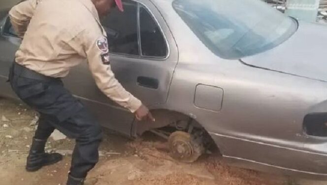 Drama As FRSC Seizes Car Moving With 3 Tyres In Ogun