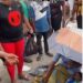 Nigerian Lady Attacks ‘Lazy’ Woman Using Her Three Children to Beg for Money (Video)