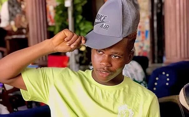Portable Signs Femzy Jay to Zeh Nation (Photo)