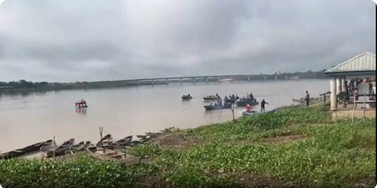 INEC Officials Run For Safety As Youths Fight In Bayelsa Community