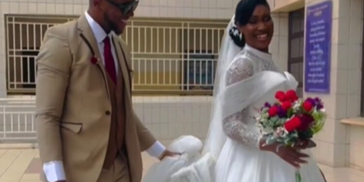 Lady Walks Down The Aisle With Her Brother As Her ‘Man Of Honor’ (Video)