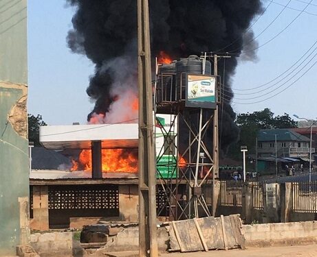 Residents Panic As Fire Guts NNPC Filling Station In Oyo