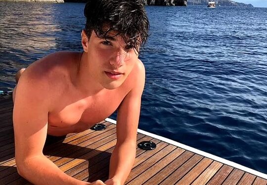 Italy’s Most Handsome Man Quits Modelling To Become A Priest (Photos)