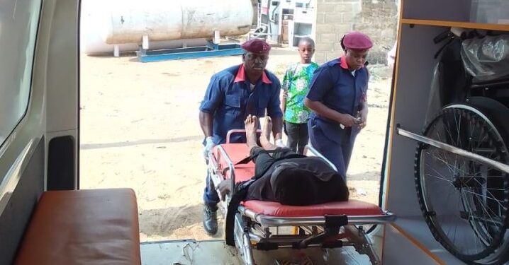 How A Middle Aged Woman Was Rescued From Osun River After Jumping Inside