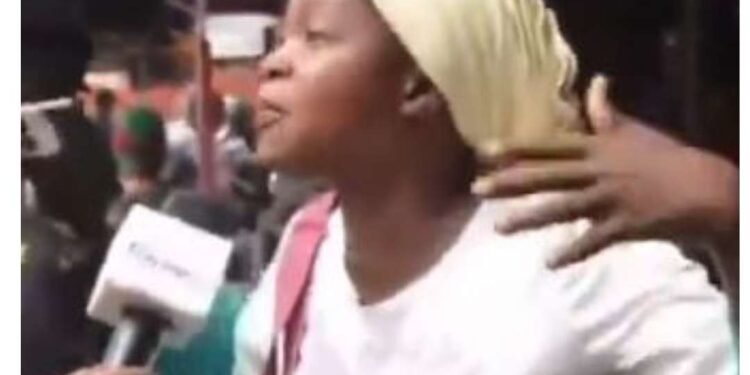 “We Will Go N@ked And Protest” – Market Woman Laments Hardship And Increase In Prices Of Food Items (Video)