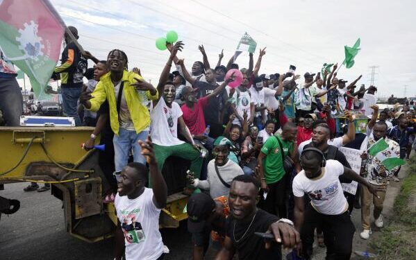 Enugu Voters Protest Missing Result Sheets (Video)