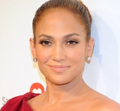 American Singer, Jennifer Lopez Adopts Nigerian Name (Video)