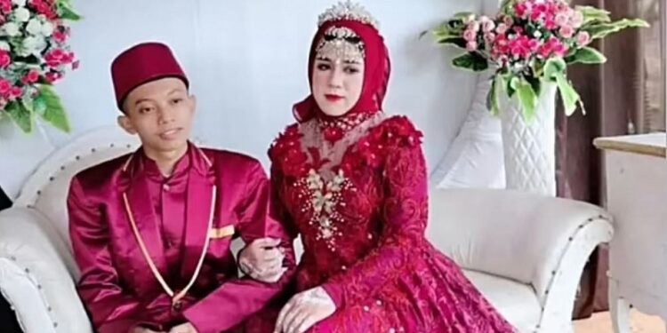 Groom Finds Out His Wife is a Man Twelve Days After Marriage (Photo)