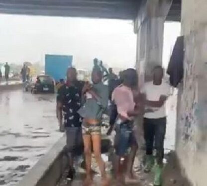 Lagos Arrests ‘Area Boys’ Extorting N100 From Pedestrians (Video)