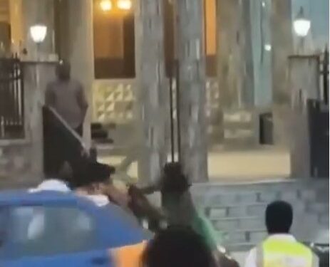 Man Embarrassed By Two Women He Invited To a Hotel And Refused To Pay (Video)