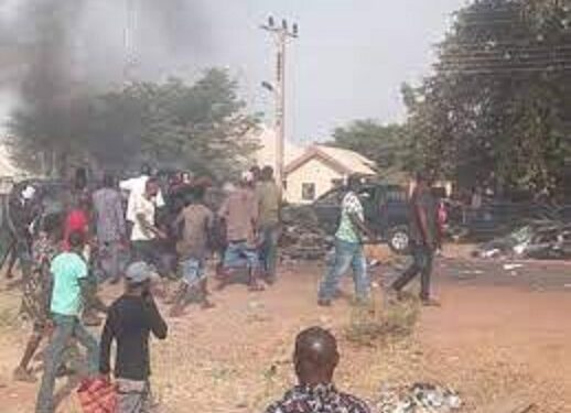 Angry Mob Beats Soldier For Allegedly Killing NSCDC Officer In Oyo