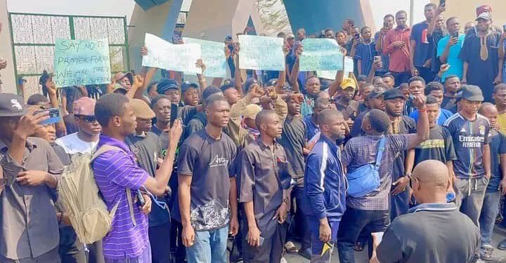 Massive Protests In Federal University Lokoja Over Seven Students Crushed To Death By Truck (Video)