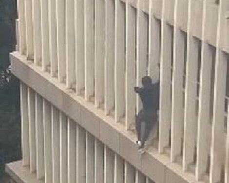Watch The Moment A Suspect Escaped From Custody While Appearing For A Court Hearing (Video)