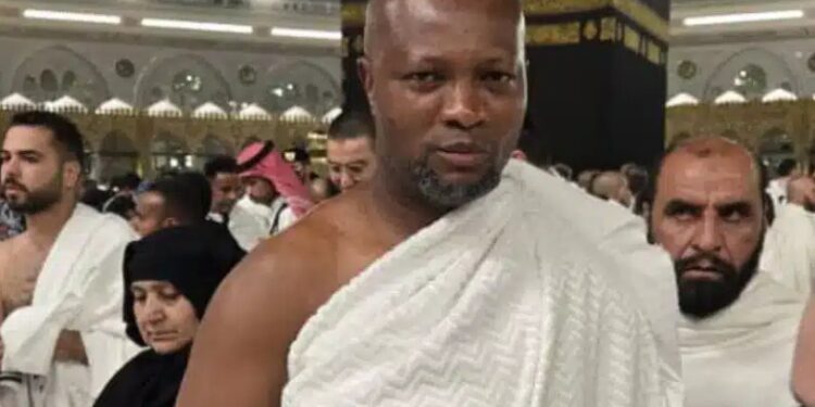 Jandor In Mecca For Umrah, Prays For Lagos, Nigeria Amid Political Shift
