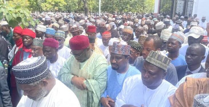 Nigerian Business Mogul, Aminu Dantata Buried In Saudi Arabia, Absentia Prayer Held In Kano