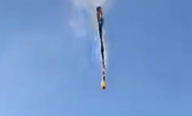 8 People De@d As Hot Air Balloon Carrying 22 Persons Bursts Into Flames And Crashes (Video “Viewers Discretion”)