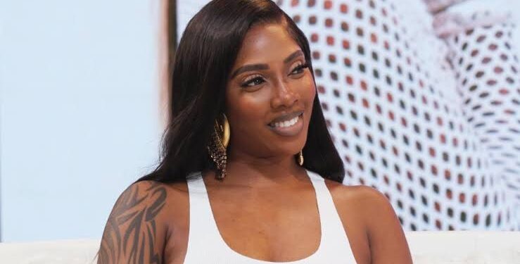 Tiwa Savage Halts London Concert After Spotting Former Teacher in Crowd (Video)