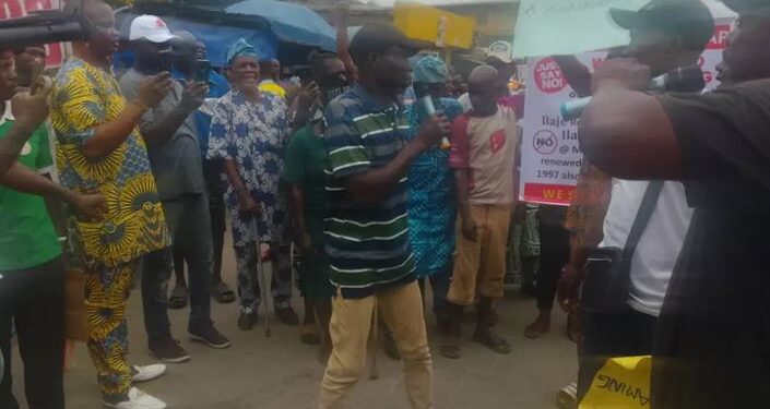 Protest Breaks Out In Lagos Over Renaming Of Streets, Bus Stops