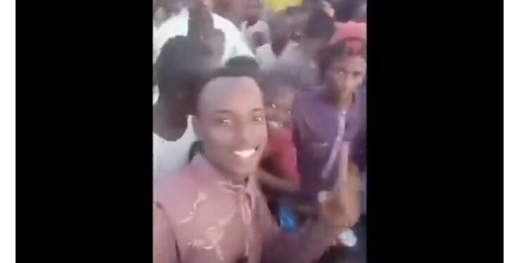 Katsina Community Residents Turn Terrorists To Celebrities, Take Selfies With Them During ‘Peace Dialogue’ (Video)