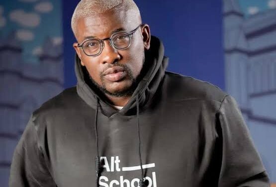 Nigerian OAP, Dotun Calls Out American Embassy In Nigeria For Letting His Ex-Wife Relocate To US With Their Children Without His Consent