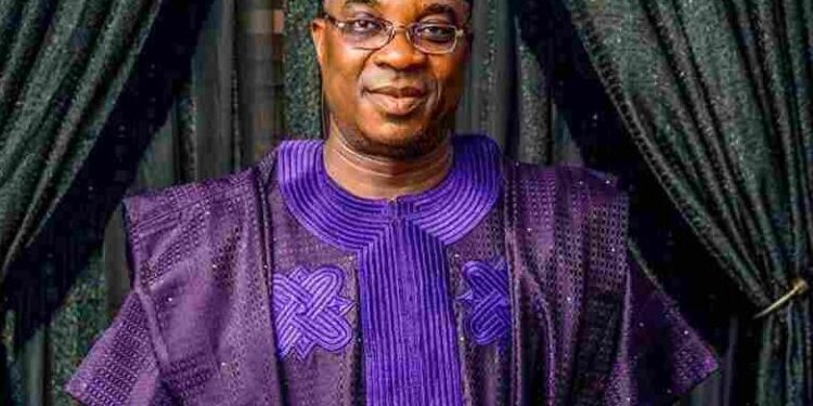 Royal Family Reacts After Popular Musician, KWAM 1 Shows Interest In Becoming Next Awujale Of Ijebuland