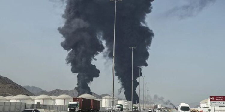 War: Six D3ad, Nigerians Injured As Iran Hits UAE Again