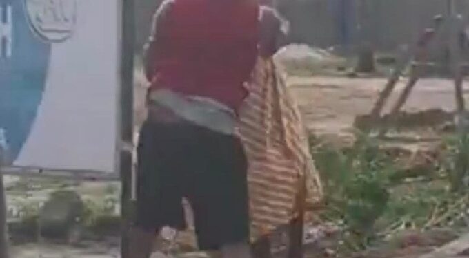 Elderly Man Captured On Camera B3ating Wife Over His Side Chick in Delta (Video)