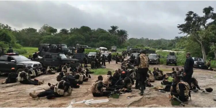 Meet Army Commander, Security Team Behind Oyo Pupils, Teachers’ Rescue (Video)
