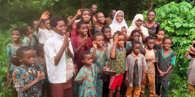 Eight Kidnappers Arrested, Others Killed As Adopted Oyo Pupils, Teachers In Orire Regain Freedom (Video)