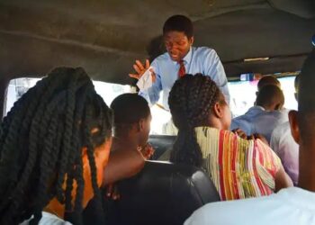 Nigerians To Pay ₦50,000 Fine For Hawking, Preaching In Buses